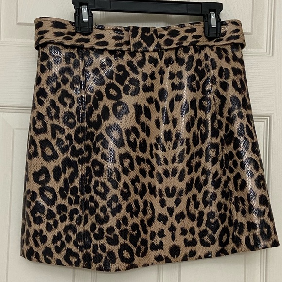 Know One Cares Embossed Leopard Faux Leather Skirt - Picture 4 of 7